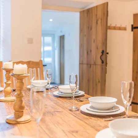 Dom wakacyjny Pass The Keys Cosy Victorian Family In Windermere